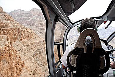 《超级肌肉猫》3月20日Steam正式推出 爆笑2D横版动作